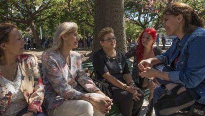 Michetti se reuni� con veteranas de guerra en Plaza San Mart�n