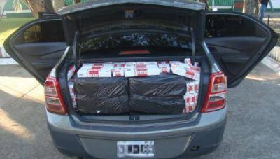 Gendarmer�a detuvo a una pareja con 250 mil cigarrillos de contrabando