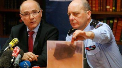 Segunda caja negra confirma que el copiloto estrell� el A-320 en los Alpes