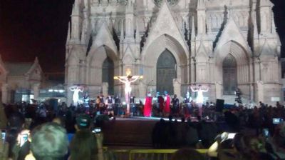 Se realiz� el �V�a Crucis Viviente� por las calles de Luj�n