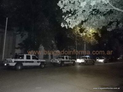 Intenso movimiento policial para atapar a menores que intentaron robar en una vivienda