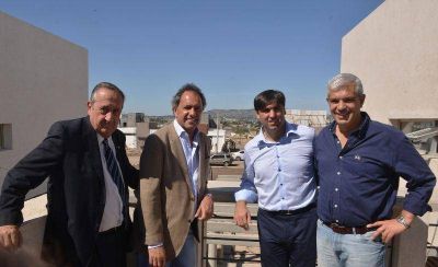 Bossio y Scioli juntos: �No queremos inquilinos, queremos familias due�as�