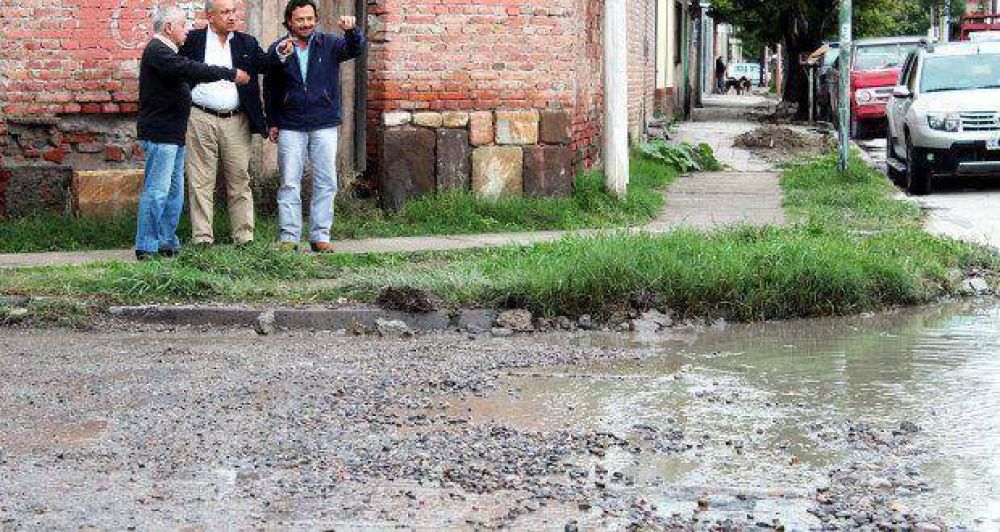 S�enz: �En mi gesti�n se terminar�n los cumplea�os de los baches; solo se celebrar� que ya no existen�