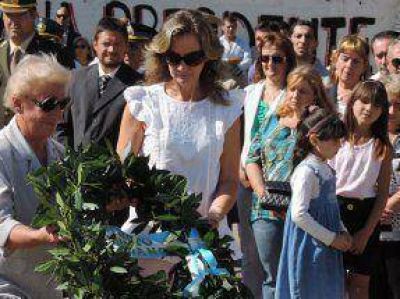 Malvinas: emotivo homenaje para el recuerdo de la gesta