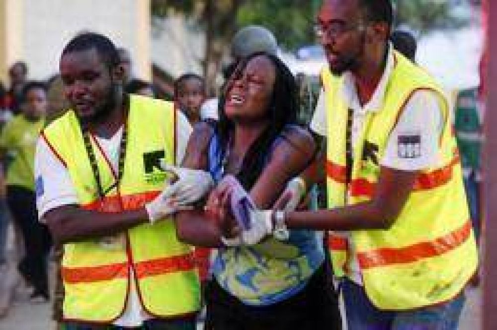 Confirmaron la detenci�n de cinco sospechosos en Kenia por un atentado en un campus