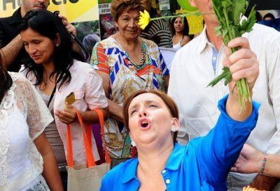 Michetti dice que pondr� l�mites al juego y desaf�a a L�pez