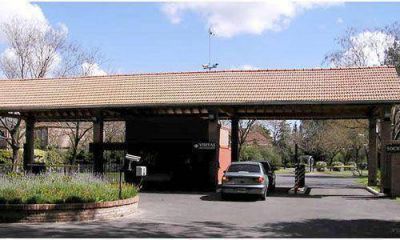 Detienen a profesor de golf por abuso sexual