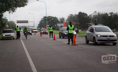Detienen a conductor que manejaba borracho por la ruta 2