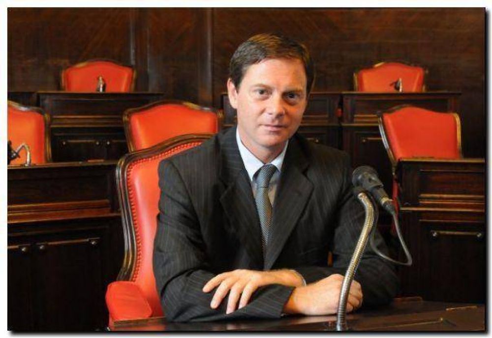 HOMENAJE A GAST�N GUARRACINO