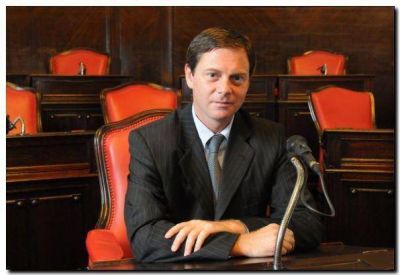 HOMENAJE A GAST�N GUARRACINO