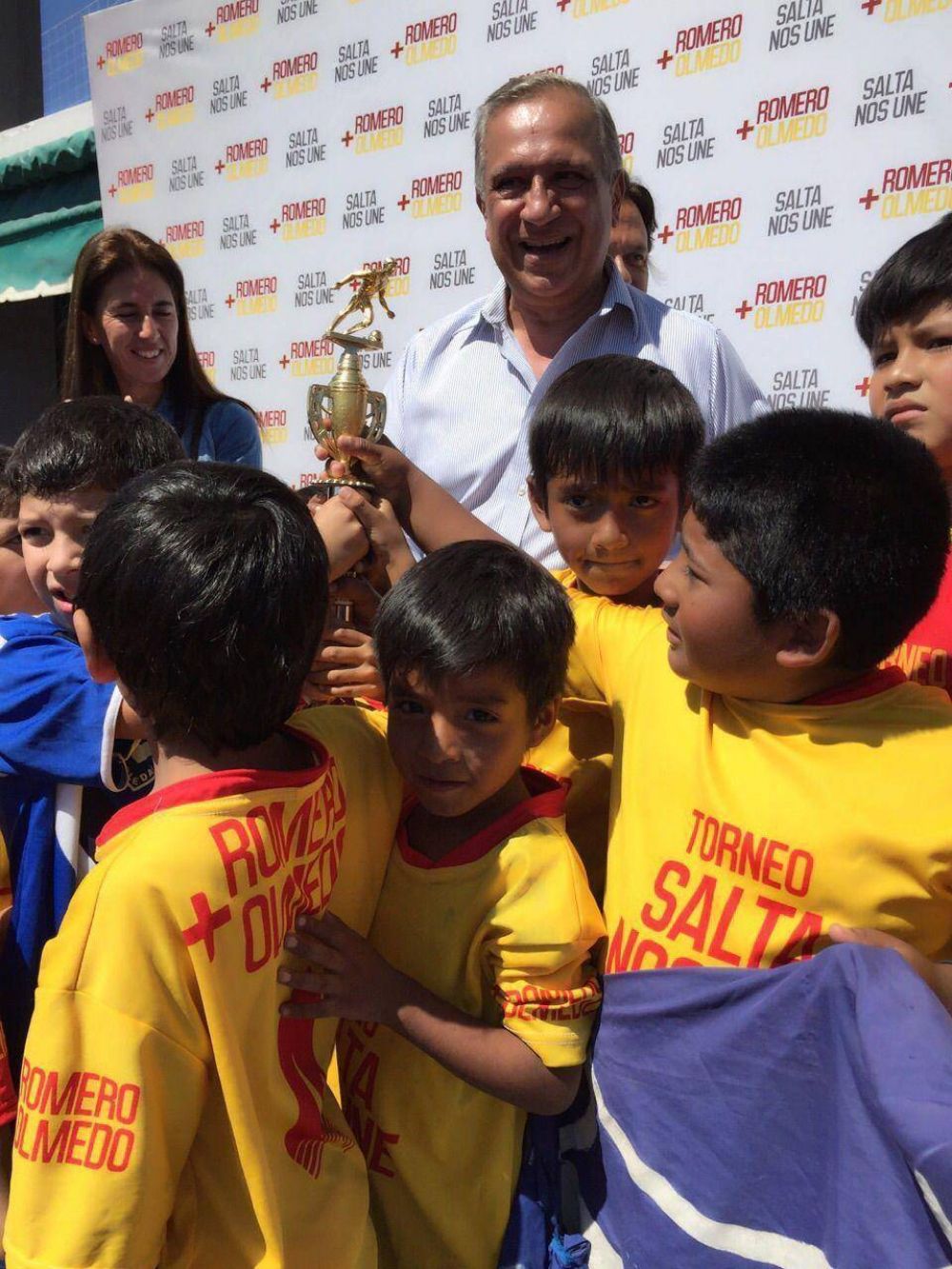 Romero entreg� los premios del campeonato infantil �Salta Nos Une�