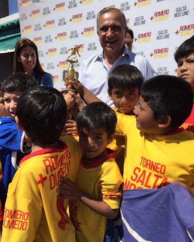 Romero entreg� los premios del campeonato infantil �Salta Nos Une�