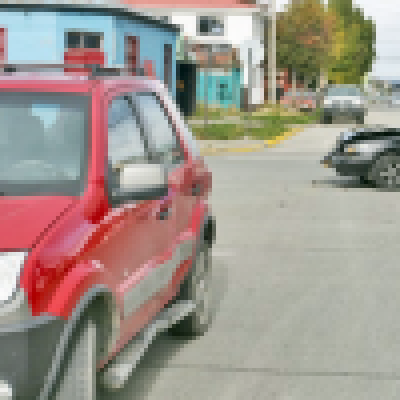 Nuevo accidente provoca conductor argentino por no respetar signo pare