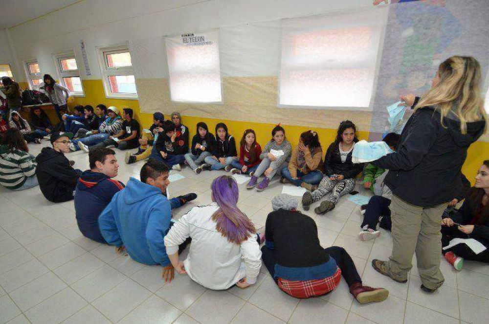 El Colegio Favaloro realiz� Jornada de reflexi�n y construcci�n de la memoria