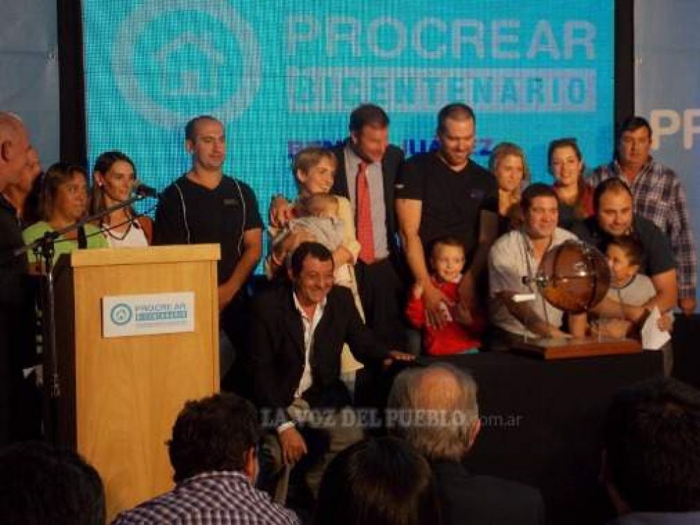Sortearon terrenos entre beneficiarios del Procrear