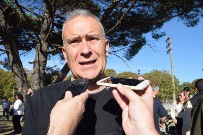 Carlos D�az: 