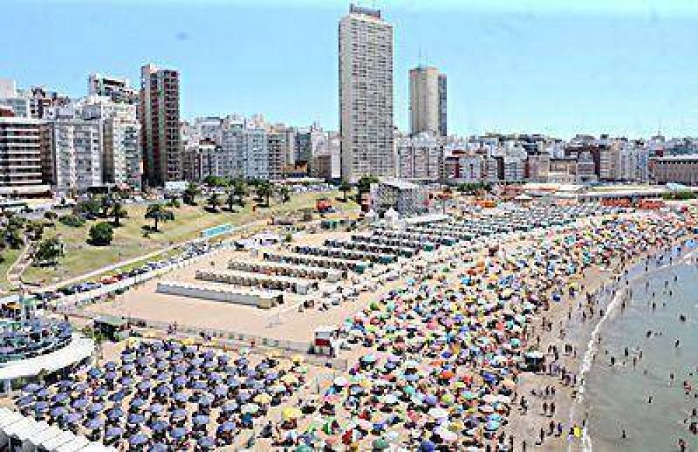Los turistas disfrutaron de un fin de semana brillante en Mar del Plata
