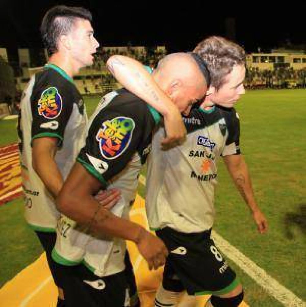 San Mart�n venci� 3-1 a Tigre y logr� as� su primera victoria de local en este torneo