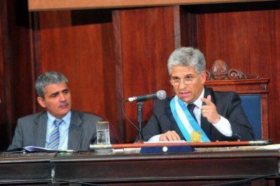 2000 cuadras de pavimento para Villa Mercedes en 4 a�os