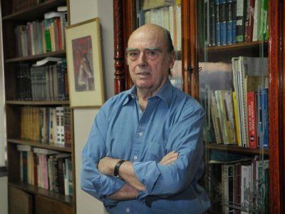 Aguinaga: �Pintar�a de azul los autos oficiales y los mando a comisar�as y a las zonas rurales�