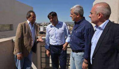 Echeverr�a cierra filas: afianza su v�nculo con Scioli y Bossio y se junt� con Dom�nguez