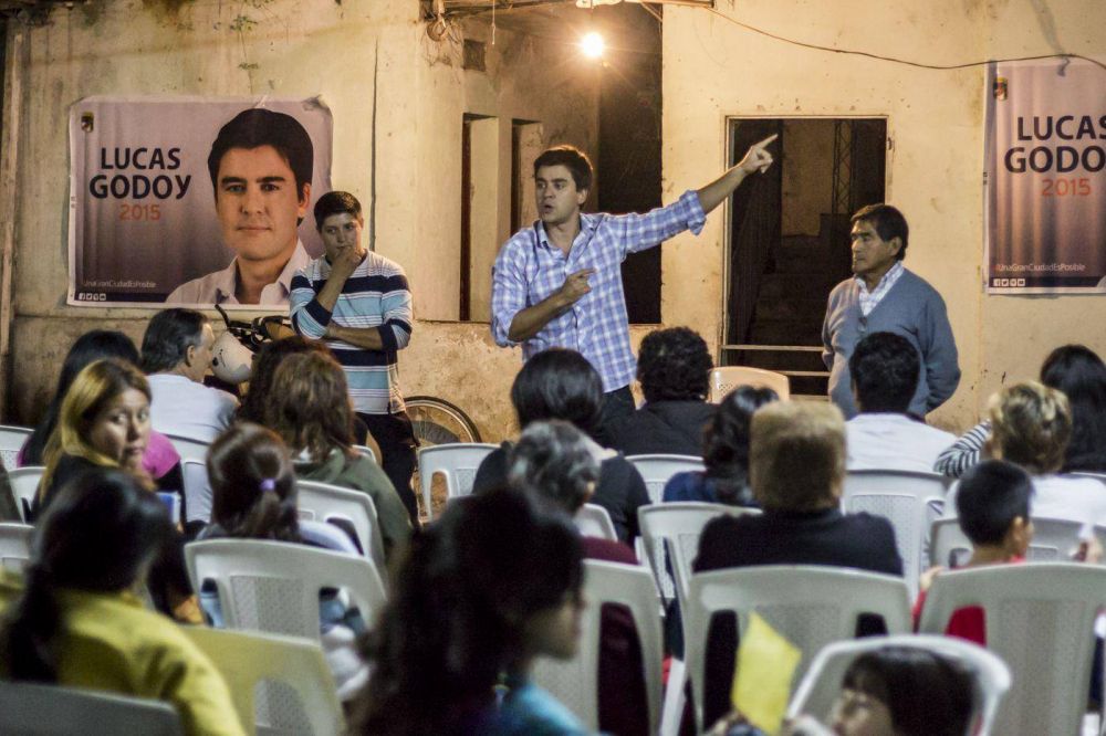 Lucas Godoy Diputado : �Tenemos que defender lo nuestro�