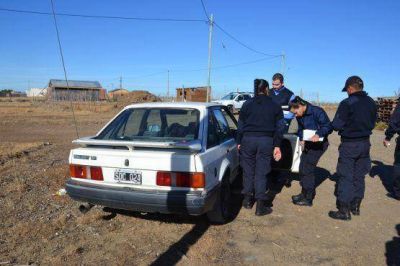 En allanamiento recuperan un veh�culo robado