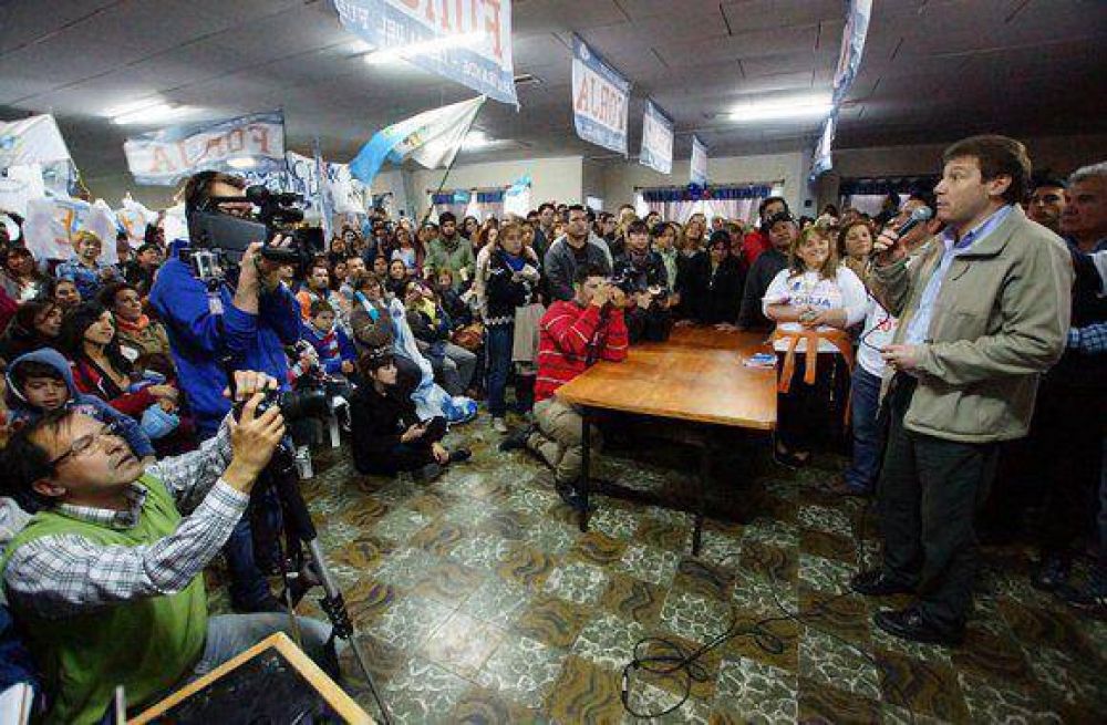 Melella particip� de la apertura del primer local partidario de FORJA