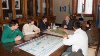 Transporte p�blico: el Intendente mantuvo un encuentro con estudiantes universitarios