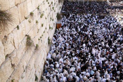 M�s de 75.000 personas se acercaron al Muro de los Lamentos para la bendici�n sacerdotal de Pesaj