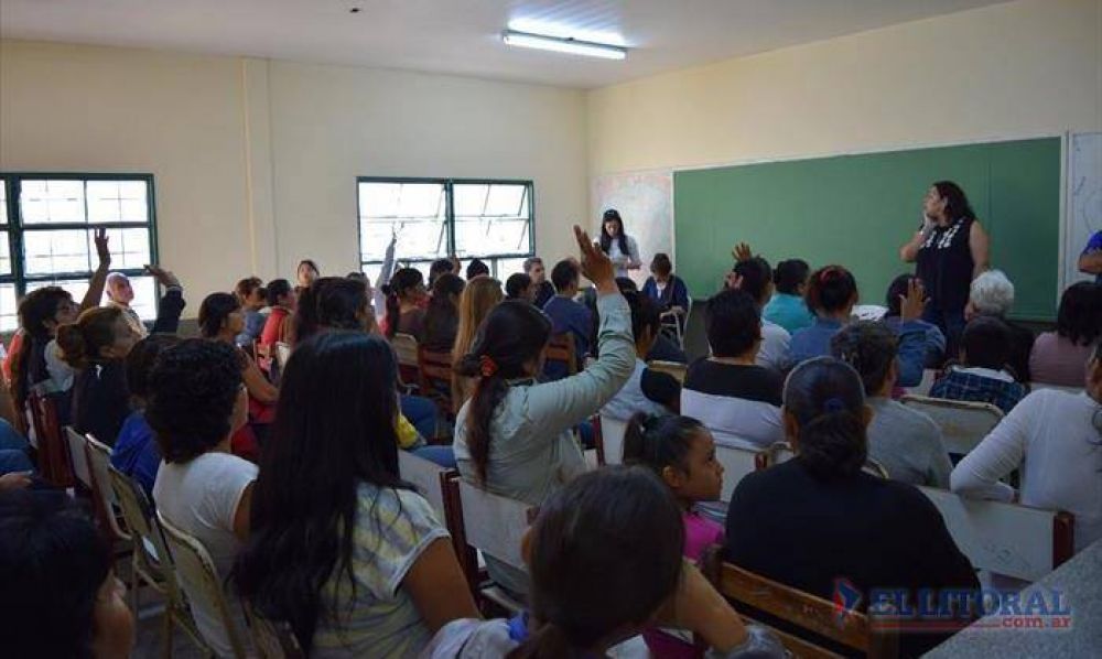 Con el 50% del colegio en condiciones, ma�ana comienzan las clases en el Piragine Niveyro