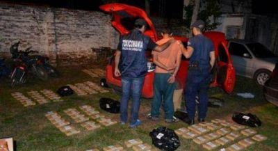 Interceptan auto con 83 kilos de droga
