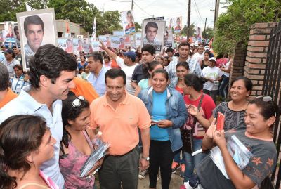 M�s de 3 mil personas caminaron en Or�n en apoyo a Urtubey