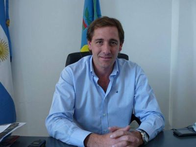 Garro a Panella: �Tendr�a que postularse a concejal�