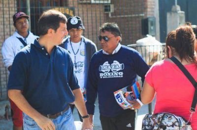 Sylvester y David visitaron a los vecinos de la capital