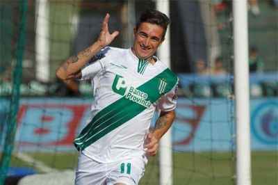 Banfield sigue con su impulso ganador: super� a Chicago por 2 a 1