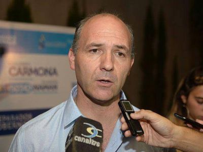Autorizaron un descubierto de $60 millones para que Mendoza termine de pagar los sueldos de marzo