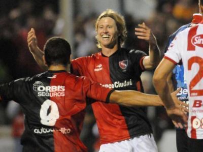 Newell�s le dio una paliza a Uni�n en el Parque y el 2-0 result� poco
