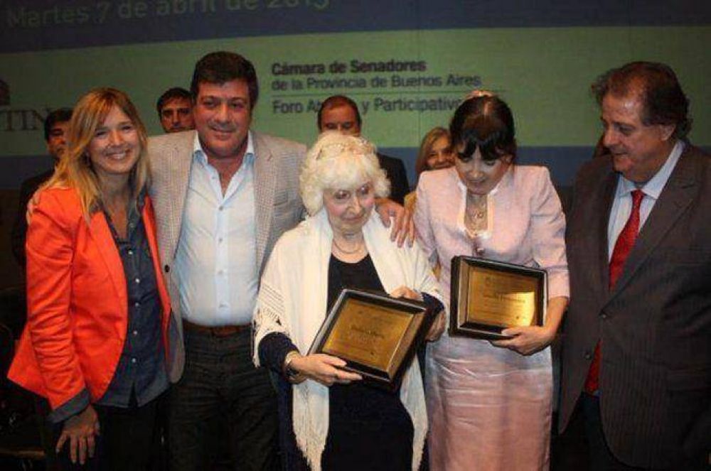 El Senado bonaerense distingui a la madre y la hermana de Cristina Kirchner