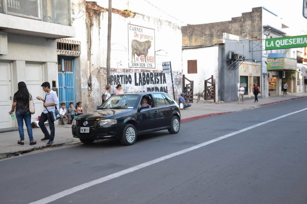 Celeridad vehicular en calle La Rioja, congesti�n en Mendoza y Catamarca