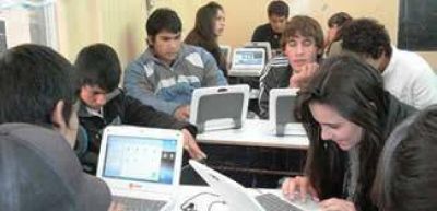 M�s de cien mil netbooks se llevan entregadas en escuelas de la provincia