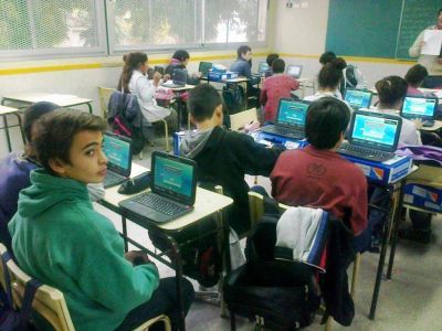 Conectar Igualdad: entregaron computadoras en la Escuela T�cnica