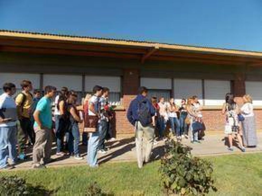 Encuentro disparador de proyecto sobre cooperativismo y econom�a social