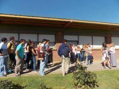 Encuentro disparador de proyecto sobre cooperativismo y econom�a social