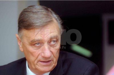 �Enfrentar a Santa Fe y Rosario no le hace bien a la provincia�