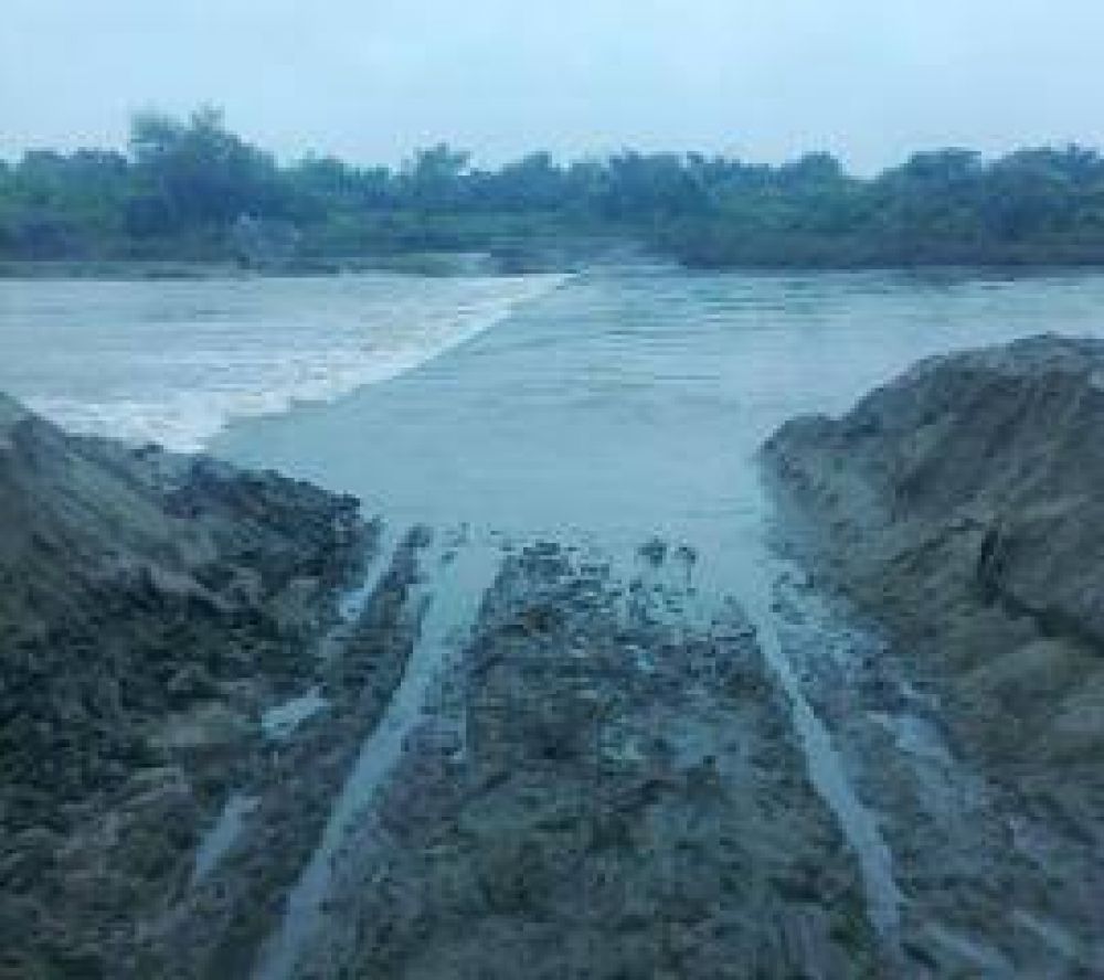 Si segu�s por el camino de Alperovich, Basilio y Graneros te mor�s ahogado