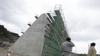Jap�n construye una s�per muralla contra tsunamis