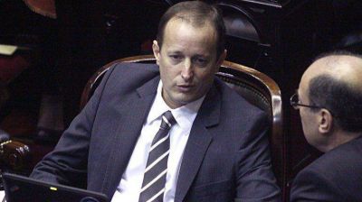 Cr�ticas, iron�as y acusaciones: la reacci�n del kirchnerismo a la candidatura de Insaurralde