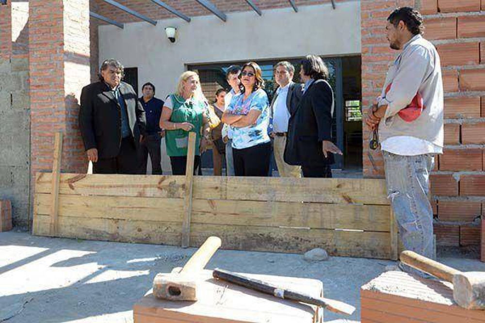 La Gobernadora recorri� obras y visit� el Centro de Integraci�n