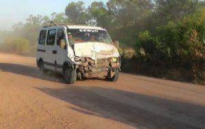 Un beb� muri� en choque entre un minib�s y un cami�n en El Impenetrable